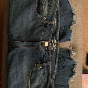 Bermuda Jean shorts Size 18 NWT